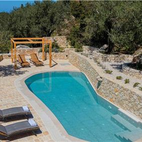 3 bedroom villa with pool & sea views, Makrades, sleeps 6